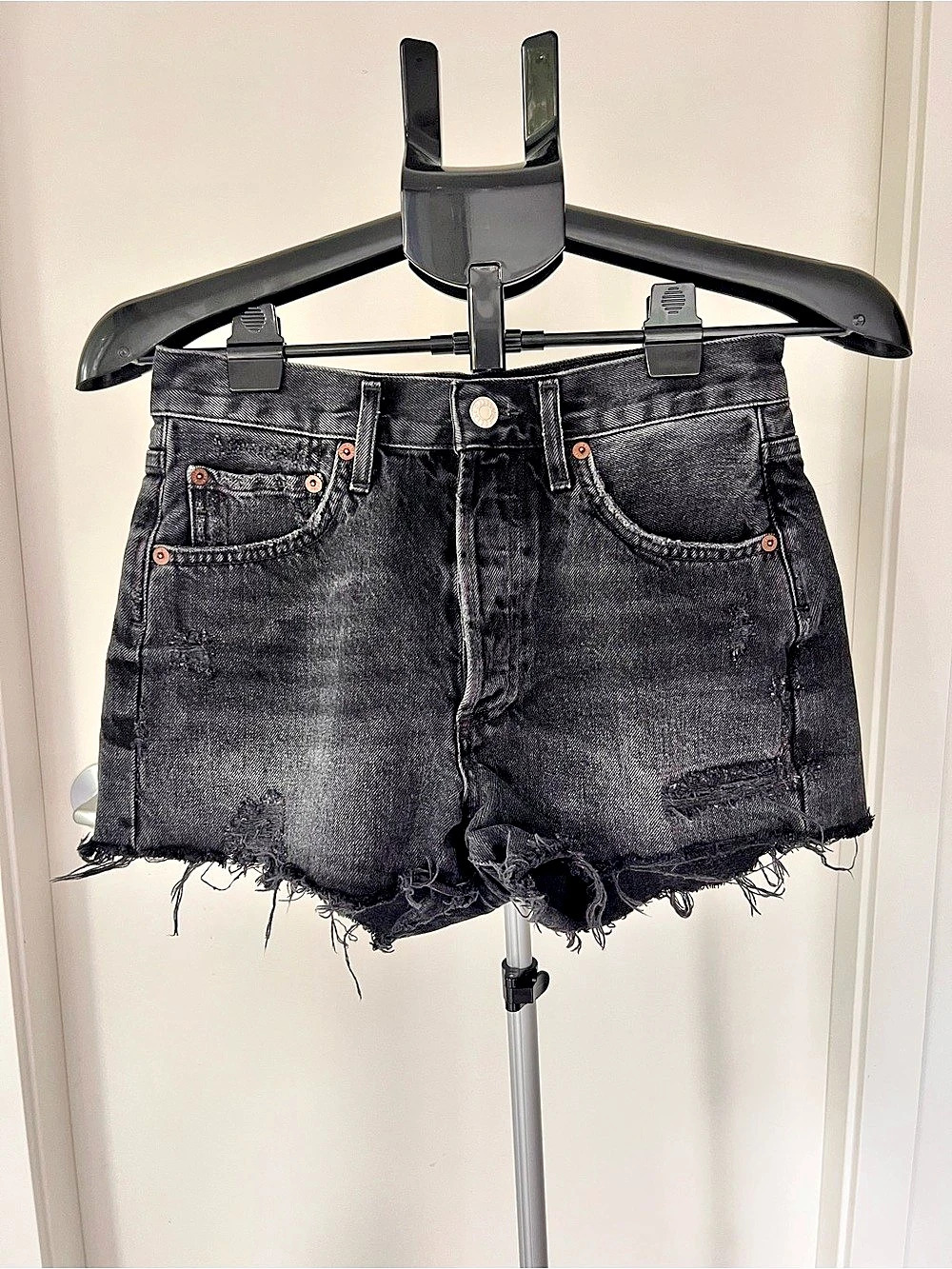 AGOLDE Parker Long Cut Off Short Denim Waist 25 Black